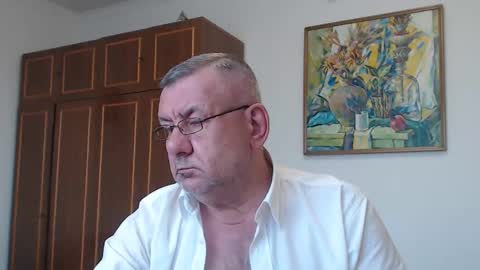 Macho online show from May 2026 04:25:02 PM