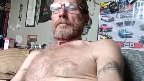 mackdog1369 online show from April 2026 05:36:01 PM