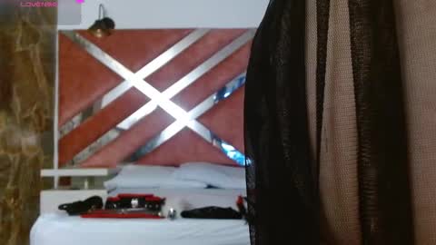 Snapshot of madame_ibby chatting on October 2025 01:11:01 PM madame ibby online show from October 2025 01:11:01 PM