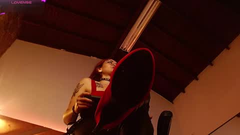 Snapshot of madame_ibby chatting on November 2025 01:43:02 PM madame ibby online show from November 2025 01:43:02 PM