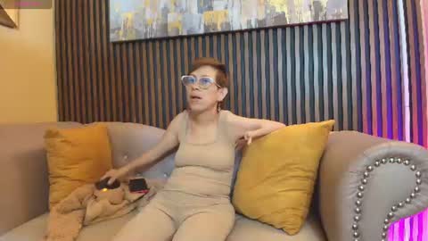 Snapshot of madame_mature1 chatting on July 2026 12:09:01 PM Madame online show from July 2026 12:09:01 PM