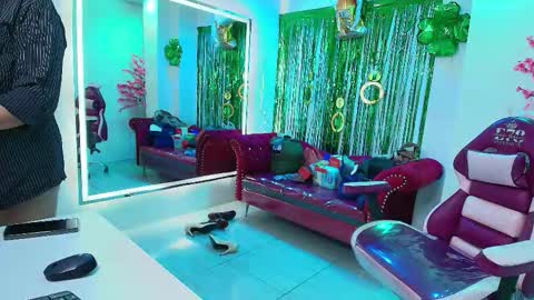 Madame Scarllet  online show from March 2026 11:36:01 AM