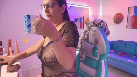 Madame Scarllet  online show from April 2026 11:42:02 AM
