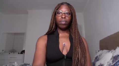 Snapshot of madamindigo chatting on February 2025 07:10:02 PM YourMadamIndigo online show from February 2025 07:10:02 PM