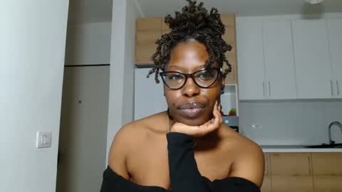 YourMadamIndigo online show from January 2026 01:58:01 PM