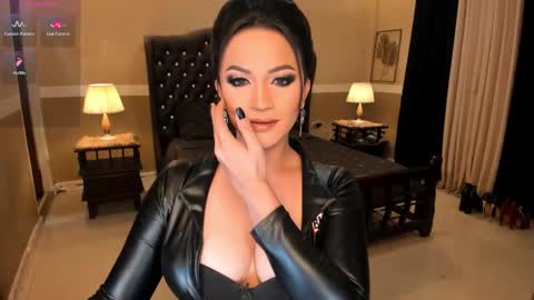 Snapshot of madammistressdominatrixxx chatting on December 2025 01:44:02 AM Alison Kloss online show from December 2025 01:44:02 AM