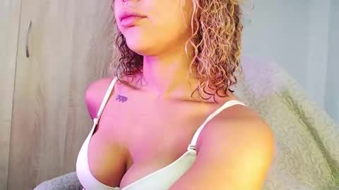 maddiie and clyde online show from September 2025 10:46:02 PM