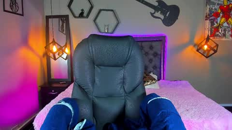 Snapshot of maddiiebrooks chatting on March 2025 02:23:02 PM Maddie online show from March 2025 02:23:02 PM