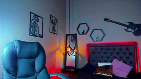 Snapshot of maddiiebrooks chatting on March 2025 08:53:02 PM Maddie online show from March 2025 08:53:02 PM