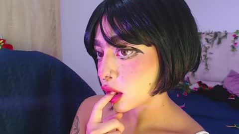 Snapshot of maddiiebrooks chatting on October 2025 10:21:02 PM Maddie online show from October 2025 10:21:02 PM