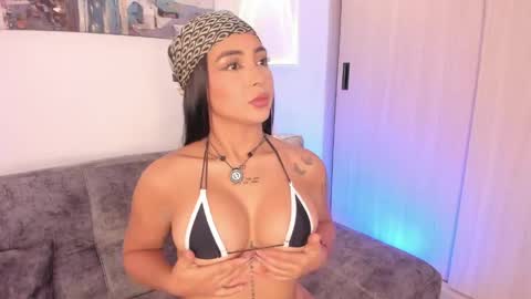 Maddy  online show from April 2026 09:56:02 PM