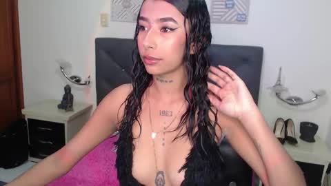 Maddy Parker  online show from March 2025 12:37:01 PM