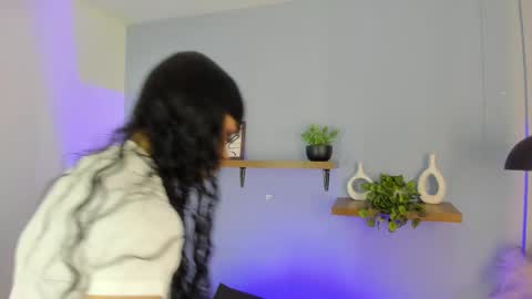 Maddy  online show from November 2025 12:09:02 PM