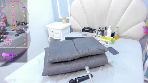 Snapshot of maddyjohnsonn chatting on January 2025 02:41:01 PM maddyjohnsonn online show from January 2025 02:41:01 PM