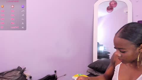 Snapshot of maddyjohnsonn chatting on February 2025 03:53:02 AM maddyjohnsonn online show from February 2025 03:53:02 AM