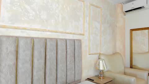 Snapshot of maddyjohnsonn chatting on February 2025 10:00:02 AM maddyjohnsonn online show from February 2025 10:00:02 AM