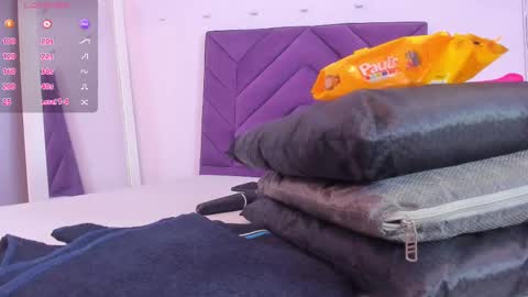 Snapshot of maddyjohnsonn chatting on February 2025 03:39:02 AM maddyjohnsonn online show from February 2025 03:39:02 AM