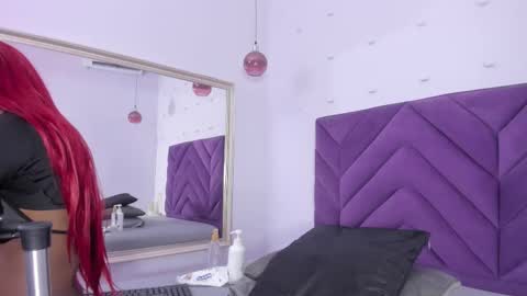 Snapshot of maddyjohnsonn chatting on October 2025 03:40:01 AM maddyjohnsonn online show from October 2025 03:40:01 AM