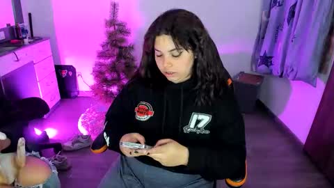 madelaine_taylor online show from February 2026 01:23:01 AM