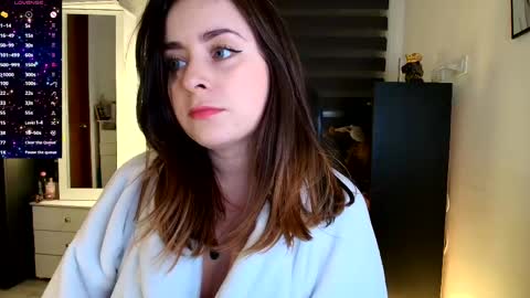 madelamee online show from June 2026 12:12:02 AM