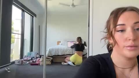 Madeline Harper online show from September 2025 02:13:02 AM