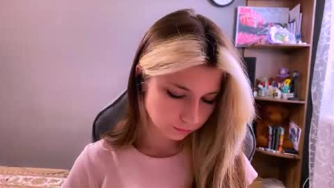 Snapshot of madelinepanagos chatting on July 2026 02:48:02 PM Alice online show from July 2026 02:48:02 PM
