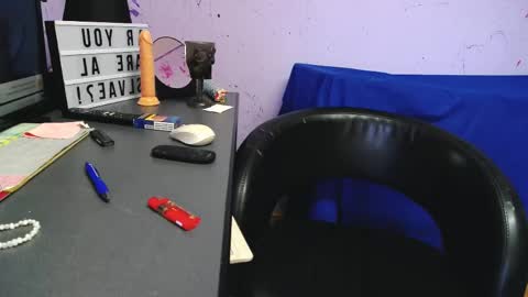 madelynvelure online show from May 2026 10:36:01 AM