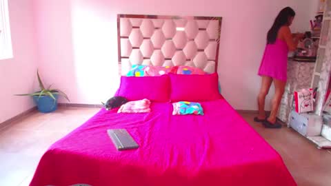 Snapshot of madeyn_roses chatting on September 2025 08:14:01 PM madelyn roses online show from September 2025 08:14:01 PM