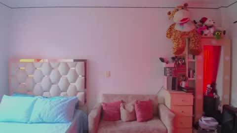 Snapshot of madeyn_roses chatting on August 2026 07:02:02 PM madelyn roses online show from August 2026 07:02:02 PM