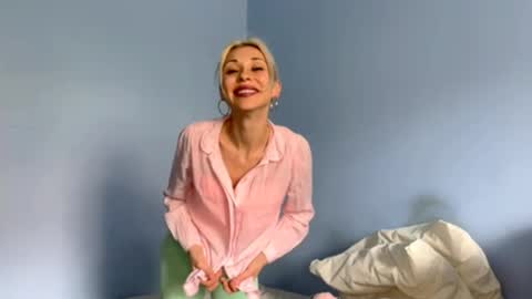 Essa online show from May 2026 02:01:02 PM