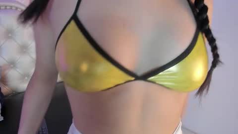 madhison_5 online show from October 2025 08:26:01 PM