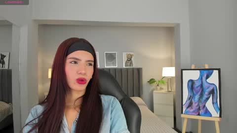 Snapshot of madie_collins7 chatting on December 2024 12:02:01 PM Madie online show from December 2024 12:02:01 PM