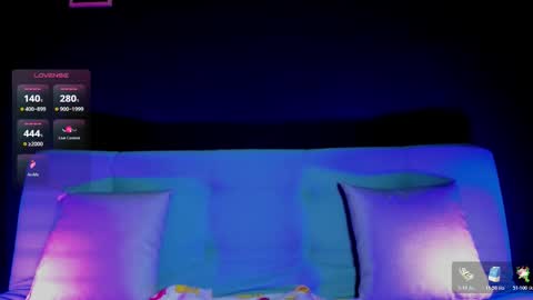 Madison Watson online show from November 2025 01:55:01 PM