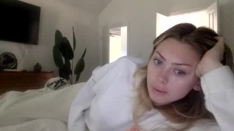 Snapshot of madirose69 chatting on November 2025 04:07:02 PM mari rose online show from November 2025 04:07:02 PM