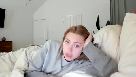 Snapshot of madirose69 chatting on February 2026 03:11:01 PM mari rose online show from February 2026 03:11:01 PM