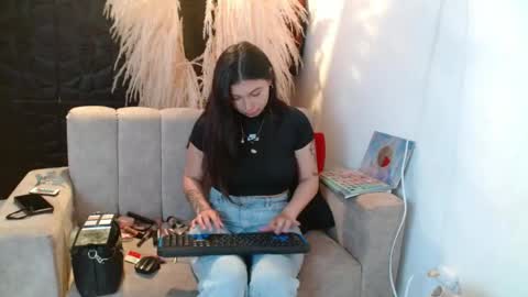 Snapshot of madison407843 chatting on April 2026 02:18:02 PM madison407843 online show from April 2026 02:18:02 PM