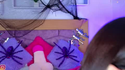    online show from October 2025 07:14:02 PM