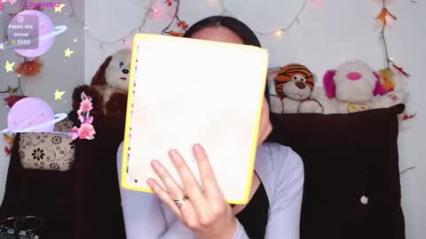 Snapshot of madison__rey chatting on October 2025 10:43:02 PM Madison Rey online show from October 2025 10:43:02 PM