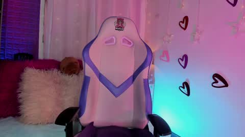 Madison   online show from March 2025 01:28:02 PM