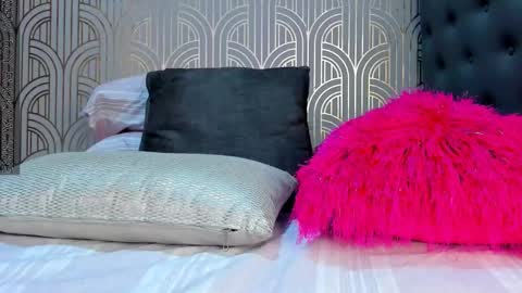   online show from December 2024 04:20:02 AM