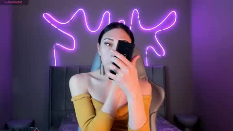 madison_rey__ online show from December 2025 01:42:01 PM