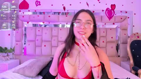 Snapshot of madison_roux chatting on February 2025 04:33:01 AM Madison Roux online show from February 2025 04:33:01 AM