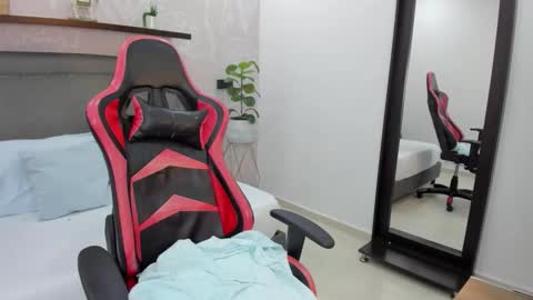 M A D I S O N online show from February 2026 07:21:01 PM