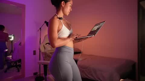 madisonlara online show from June 2026 04:50:01 PM