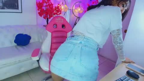 madisson_thompsonn online show from June 2026 07:55:02 PM
