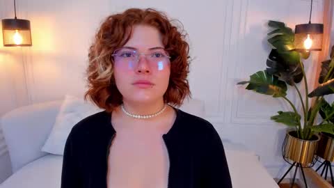 Snapshot of madissonmoore5 chatting on September 2025 11:58:01 AM madissonmoore5 online show from September 2025 11:58:01 AM