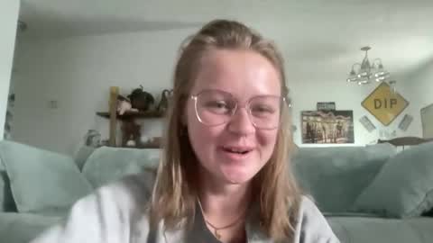 madlymads online show from December 2025 03:39:01 PM