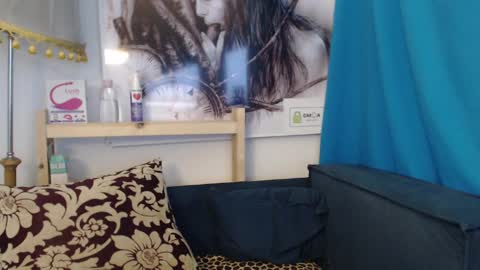 Elizabeth online show from March 2025 01:22:01 AM