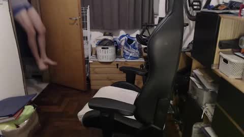 Snapshot of madziula chatting on February 2025 03:58:01 AM Peter online show from February 2025 03:58:01 AM