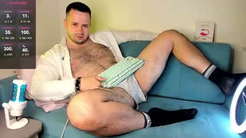 Snapshot of madzuru chatting on July 2026 09:57:01 PM Gregory online show from July 2026 09:57:01 PM